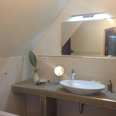 Jaegerschloesschen- Fraeulein Jaeger Apartman Heilbronn